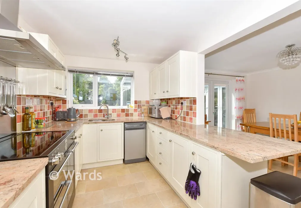 Kitchen/ Diner - Earlsfield Road, Hythe, Kent - Wards of Kent