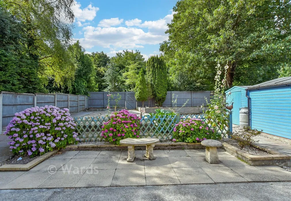 Patio / Decking - Earlsfield Road, Hythe, Kent - Wards of Kent