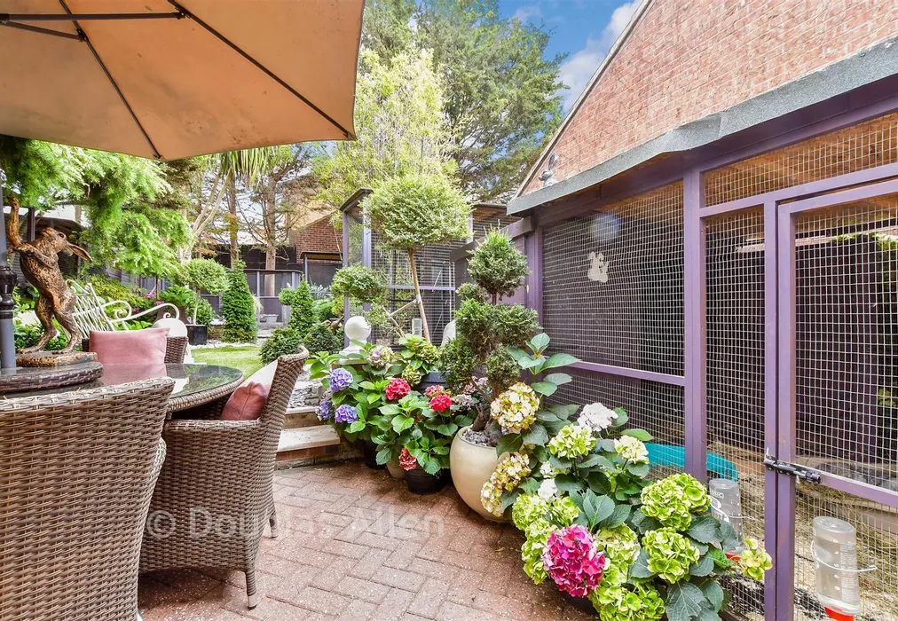 Rear Garden - Broxted Drive, Wickford, Essex - Wards of Kent