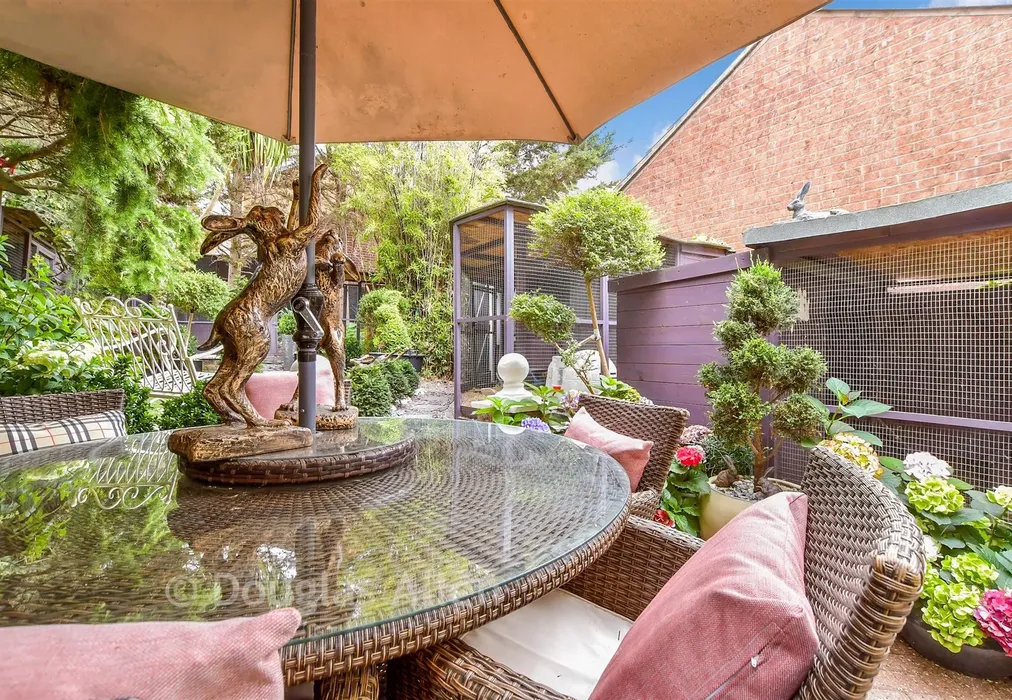 Rear Garden - Broxted Drive, Wickford, Essex - Wards of Kent