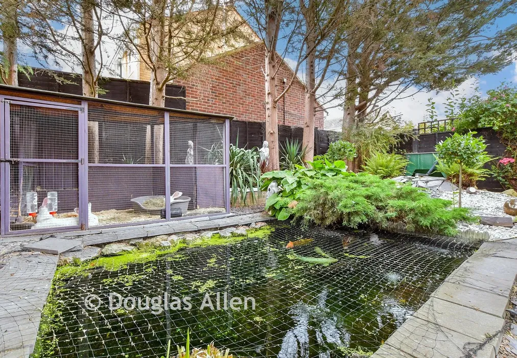 Rear Garden - Broxted Drive, Wickford, Essex - Wards of Kent