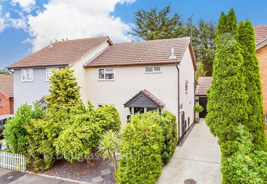 External (Web) - Broxted Drive, Wickford, Essex - Wards of Kent