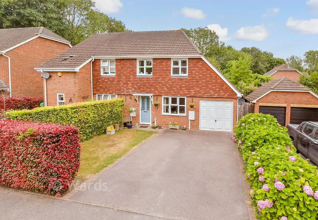External (Web) - The Ridgeway, Lympne, Kent - Wards of Kent