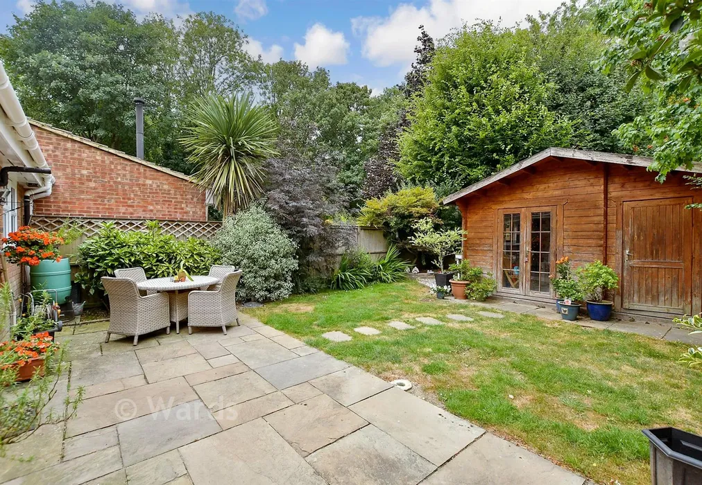 Rear Garden - The Ridgeway, Lympne, Kent - Wards of Kent