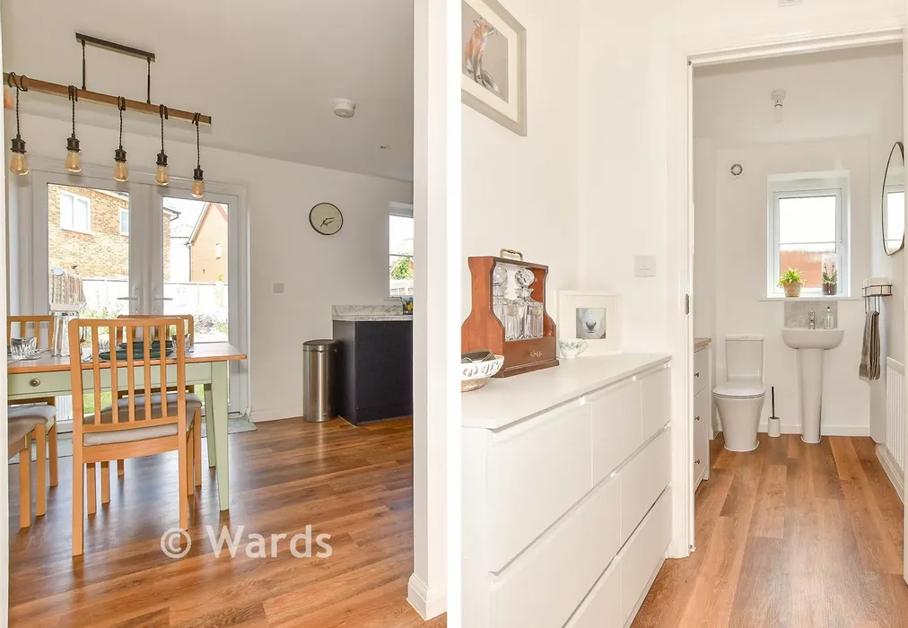 Internal Lifestyle Photograph - Butterfield Way, Ash, Kent - Wards of Kent