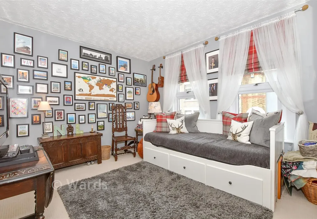 Bedroom 1 - Salisbury Road, Chatham, Kent - Wards of Kent