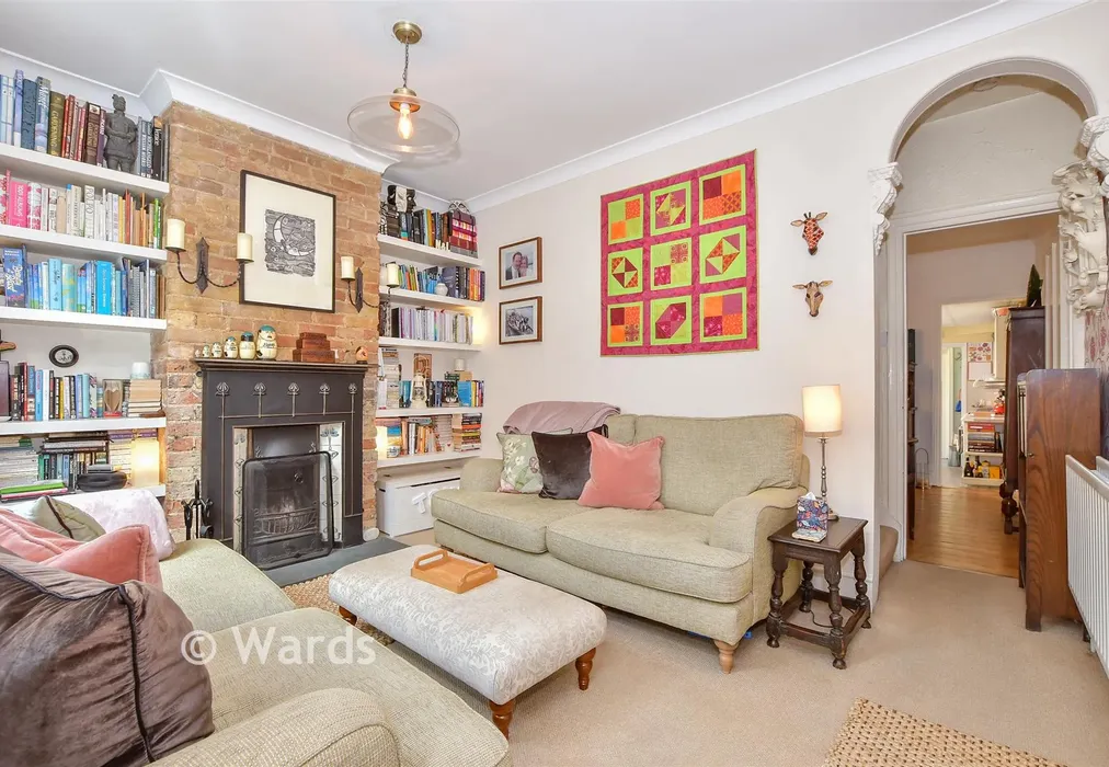 Lounge - Salisbury Road, Chatham, Kent - Wards of Kent