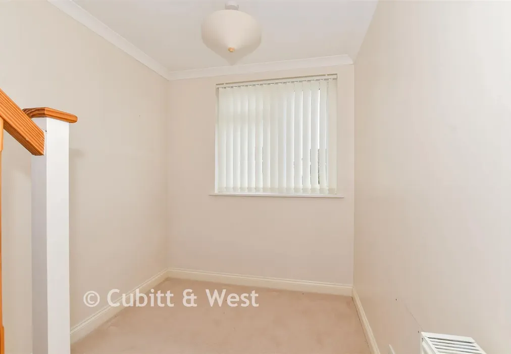 Bedroom 3 - New Park Road, Cranleigh, Surrey - Wards of Kent
