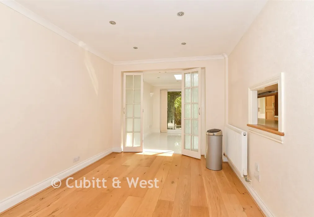 Dining Area - New Park Road, Cranleigh, Surrey - Wards of Kent