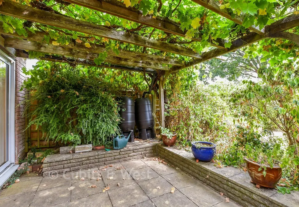 Rear Garden - New Park Road, Cranleigh, Surrey - Wards of Kent