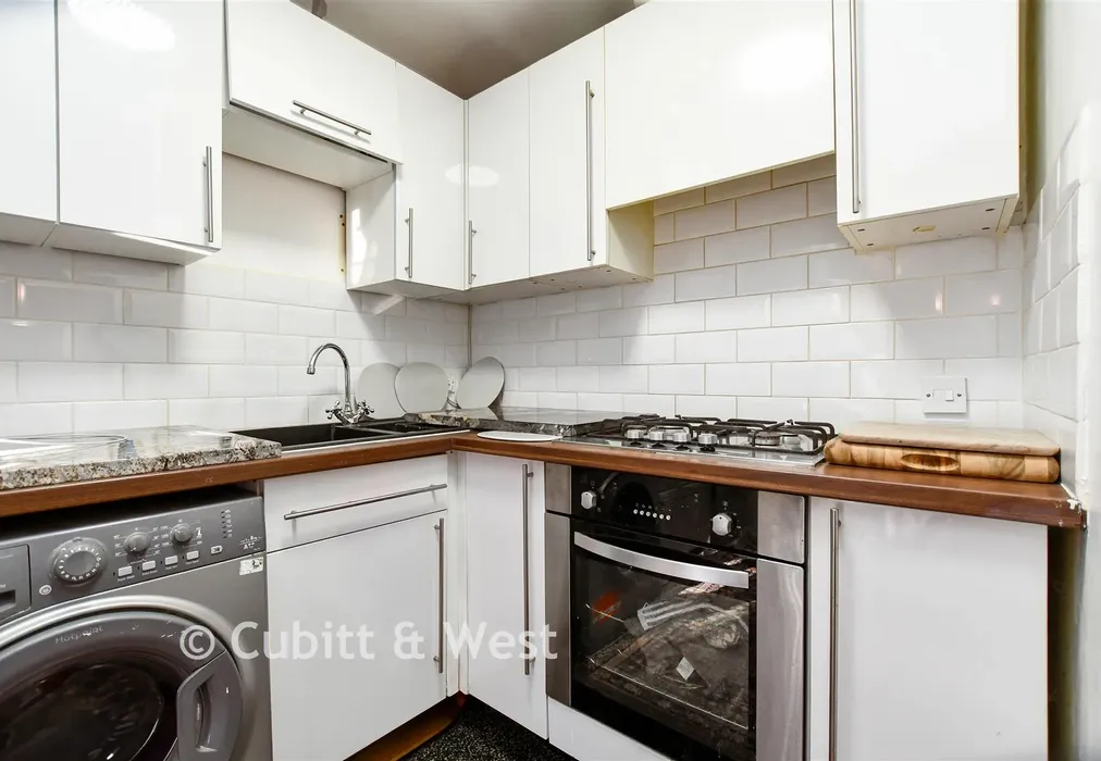 Kitchen / Lounge - Spinney Gardens, London - Wards of Kent