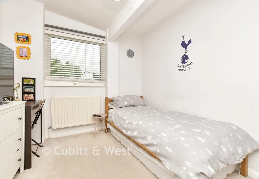 Bedroom 2 - Kempton Walk, Croydon, Surrey - Wards of Kent