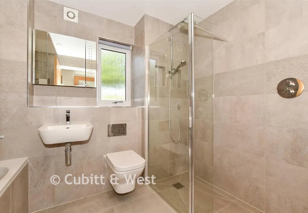 Bathroom - Ilford Court, Cranleigh, Surrey - Wards of Kent