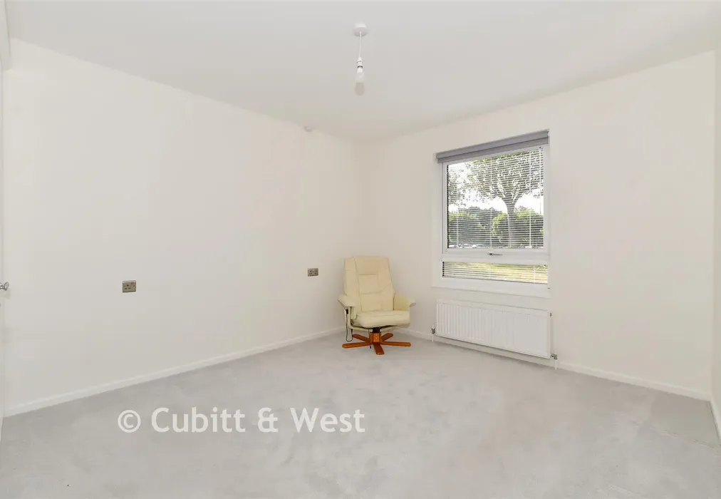 Bedroom 1 - Ilford Court, Cranleigh, Surrey - Wards of Kent