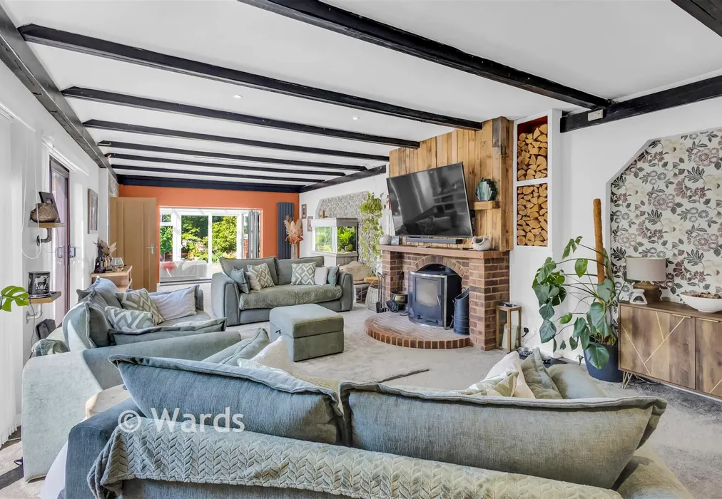 Lounge - Stone Street, Westenhanger, Hythe, Kent - Wards of Kent