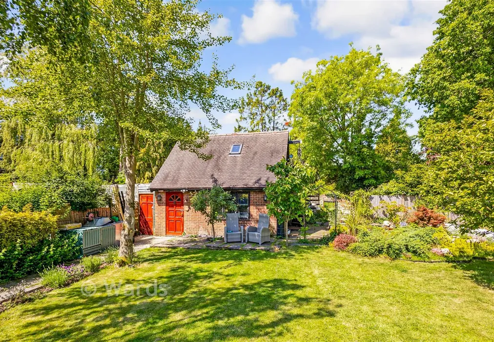 Rear Garden - Stone Street, Westenhanger, Hythe, Kent - Wards of Kent