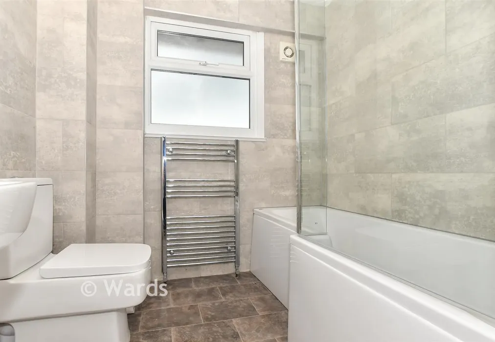 Bathroom - Herons Way, Hythe, Kent - Wards of Kent