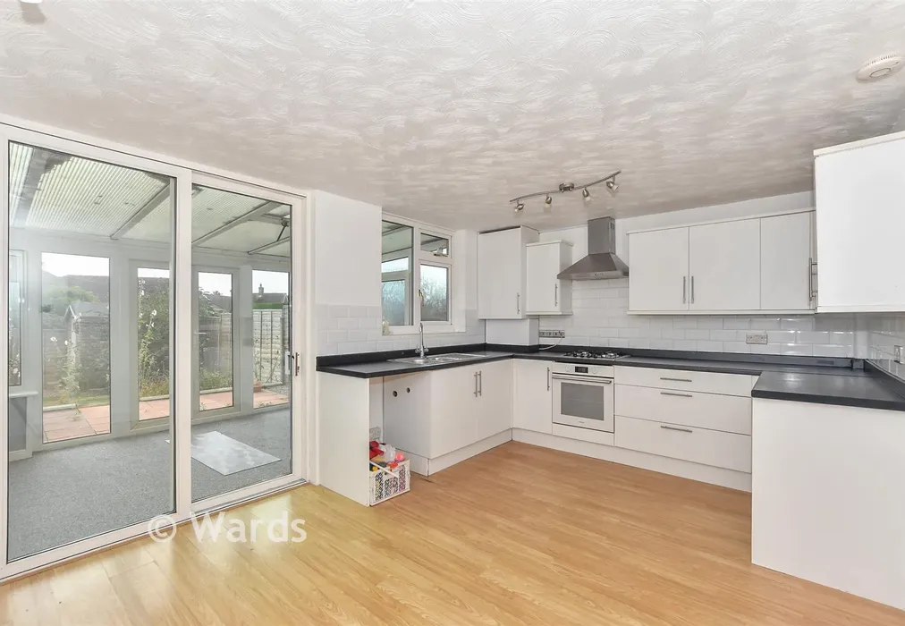 Kitchen/Diner - Herons Way, Hythe, Kent - Wards of Kent