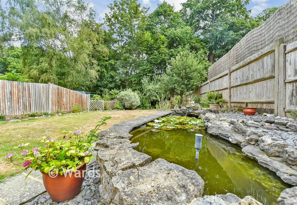 Rear Garden - Sadlers Close, Walderslade, Chatham, Kent - Wards of Kent