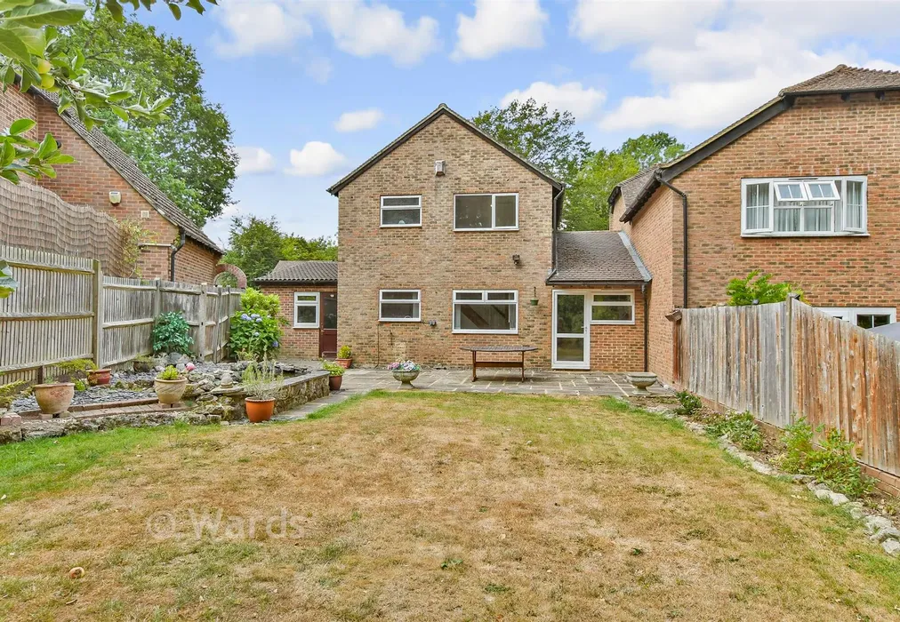 Rear Garden - Sadlers Close, Walderslade, Chatham, Kent - Wards of Kent