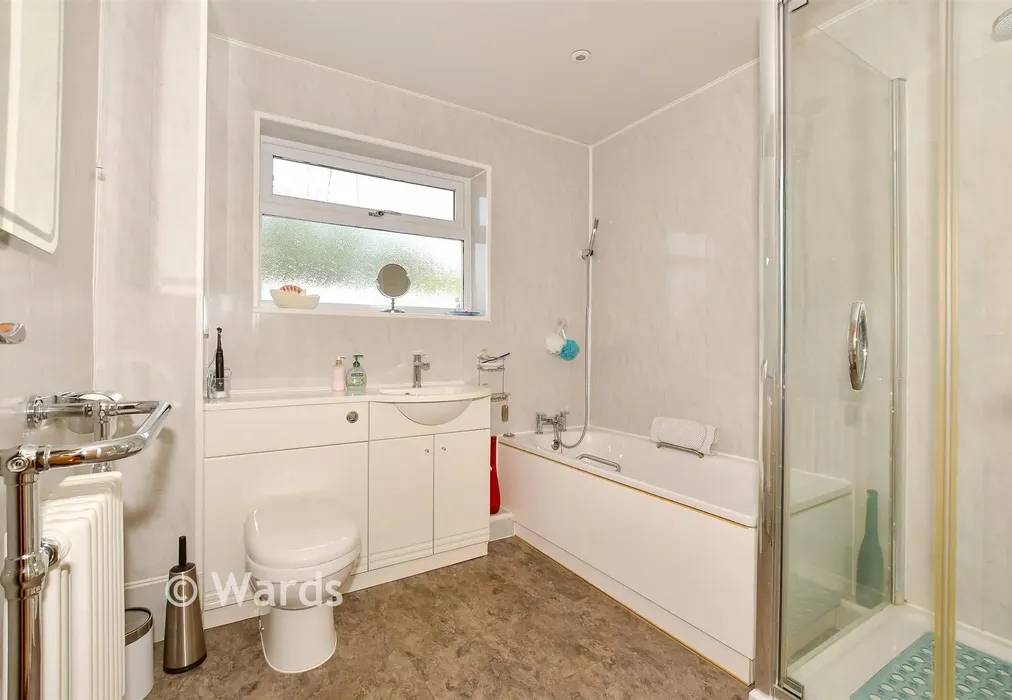 Bathroom - Pebble Lane, Seasalter, Whitstable, Kent - Wards of Kent