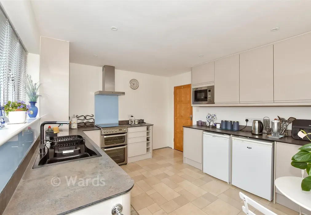 Kitchen - Pebble Lane, Seasalter, Whitstable, Kent - Wards of Kent