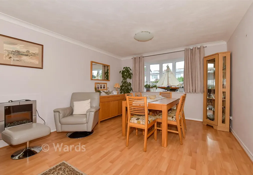 Lounge/Diner - Pebble Lane, Seasalter, Whitstable, Kent - Wards of Kent