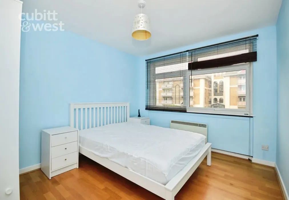 Bedroom 2 - Eaton Gardens, Hove, BN3 - Wards of Kent