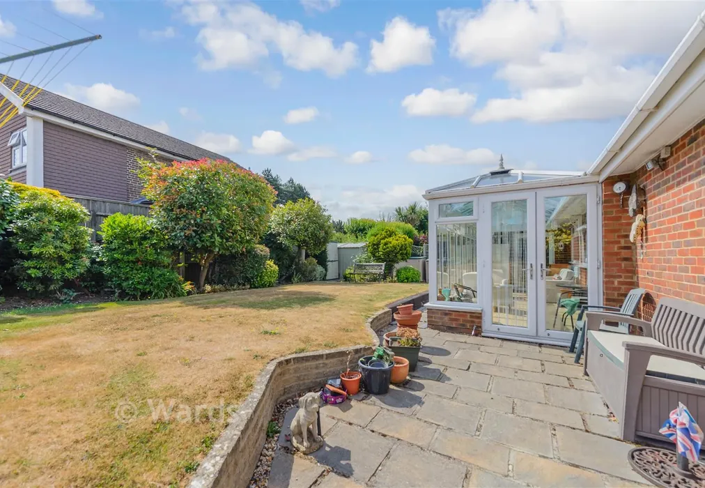 Rear Garden - Sallows Shaw, Sole Street, Kent - Wards of Kent