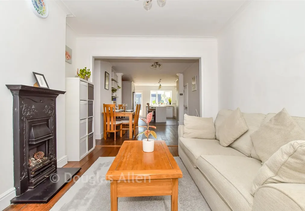 Lounge - Clydesdale Road, Hornchurch, Essex - Wards of Kent