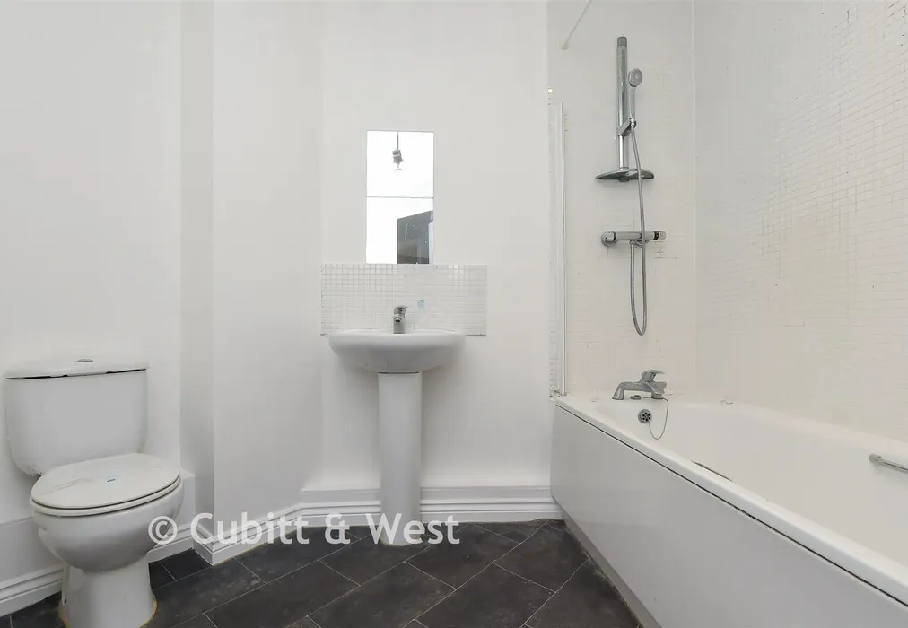 Bathroom - Rydons Way, Redhill, Surrey - Wards of Kent