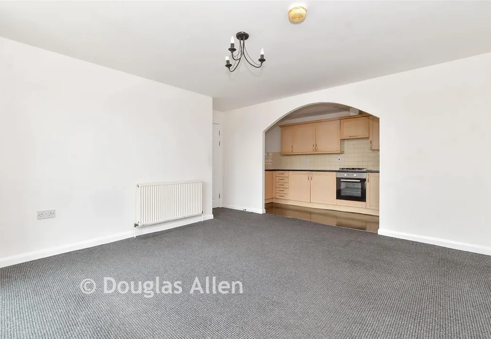 Lounge/Diner - South Street, Romford, Essex - Wards of Kent