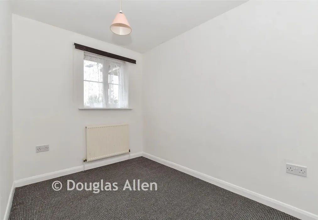Bedroom 2 - South Street, Romford, Essex - Wards of Kent