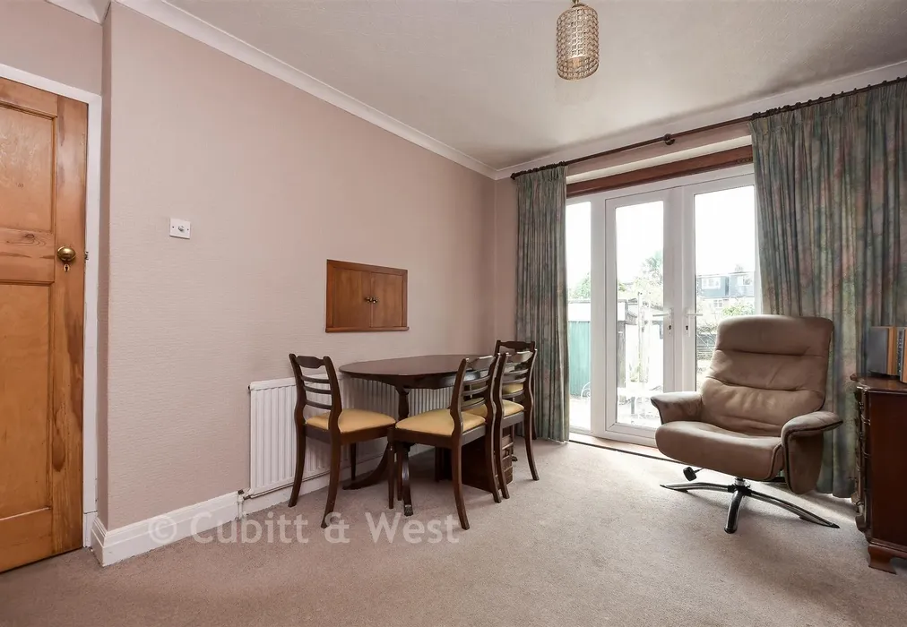 Dining Room - Kingsley Grove, Reigate, Surrey - Wards of Kent