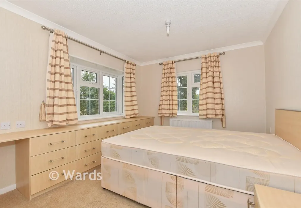 Bedroom 1 - Cedar Lane, Biddenden, Kent - Wards of Kent
