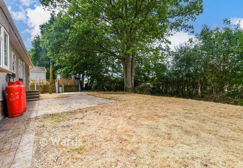 Rear Garden - Cedar Lane, Biddenden, Kent - Wards of Kent