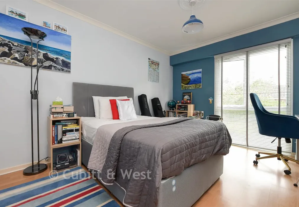 Bedroom 2 - Talbot Close, Reigate, Surrey - Wards of Kent