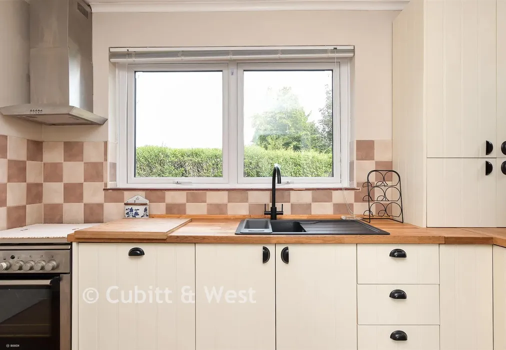 Internal Lifestyle Photograph - South Mead, Redhill, Surrey - Wards of Kent