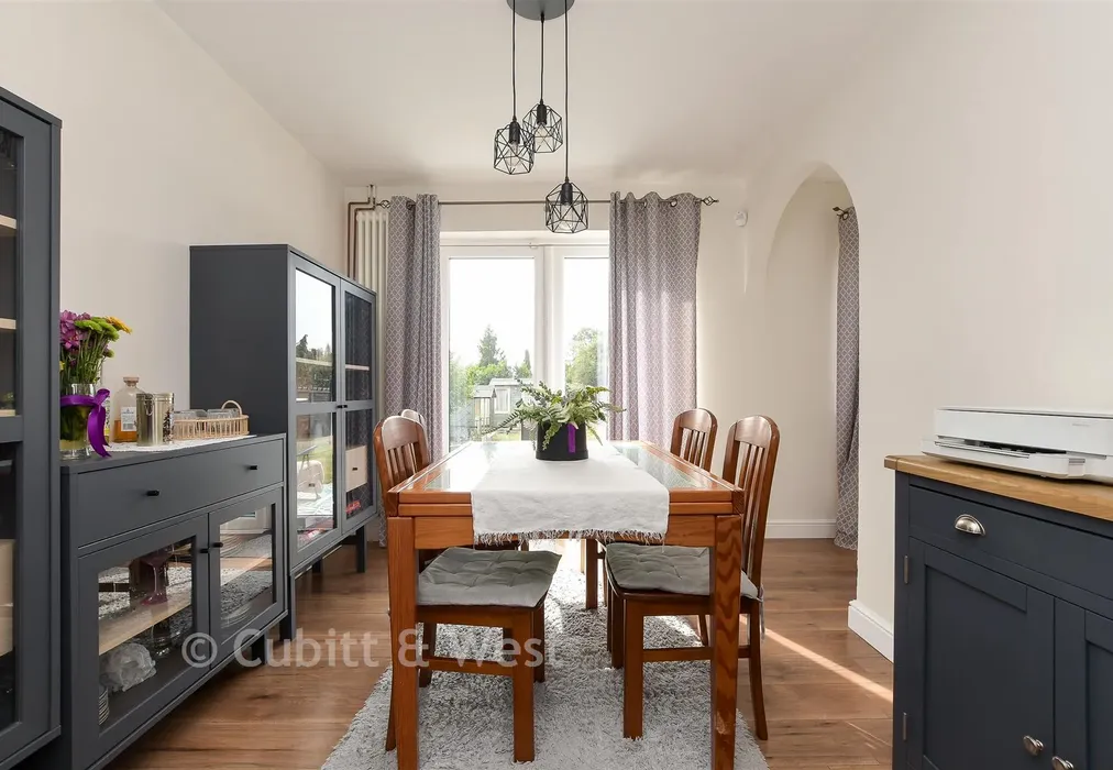 Dining Area - South Mead, Redhill, Surrey - Wards of Kent