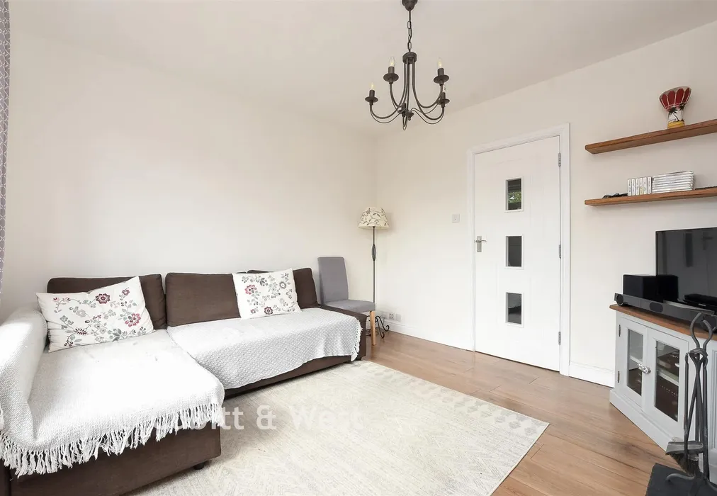 Lounge - South Mead, Redhill, Surrey - Wards of Kent