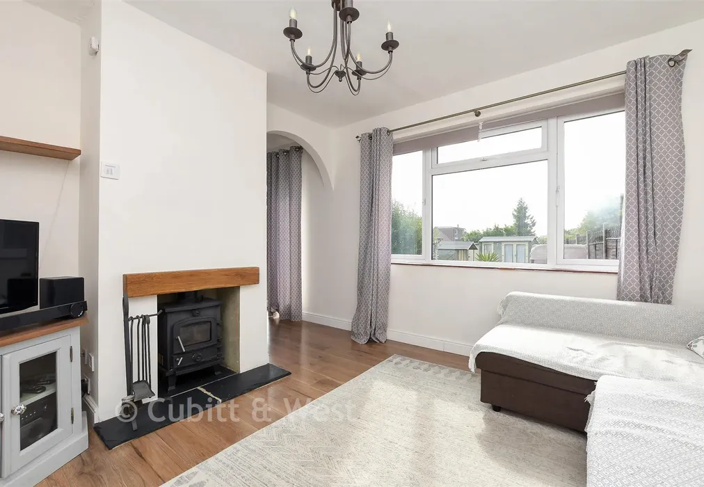 Lounge - South Mead, Redhill, Surrey - Wards of Kent