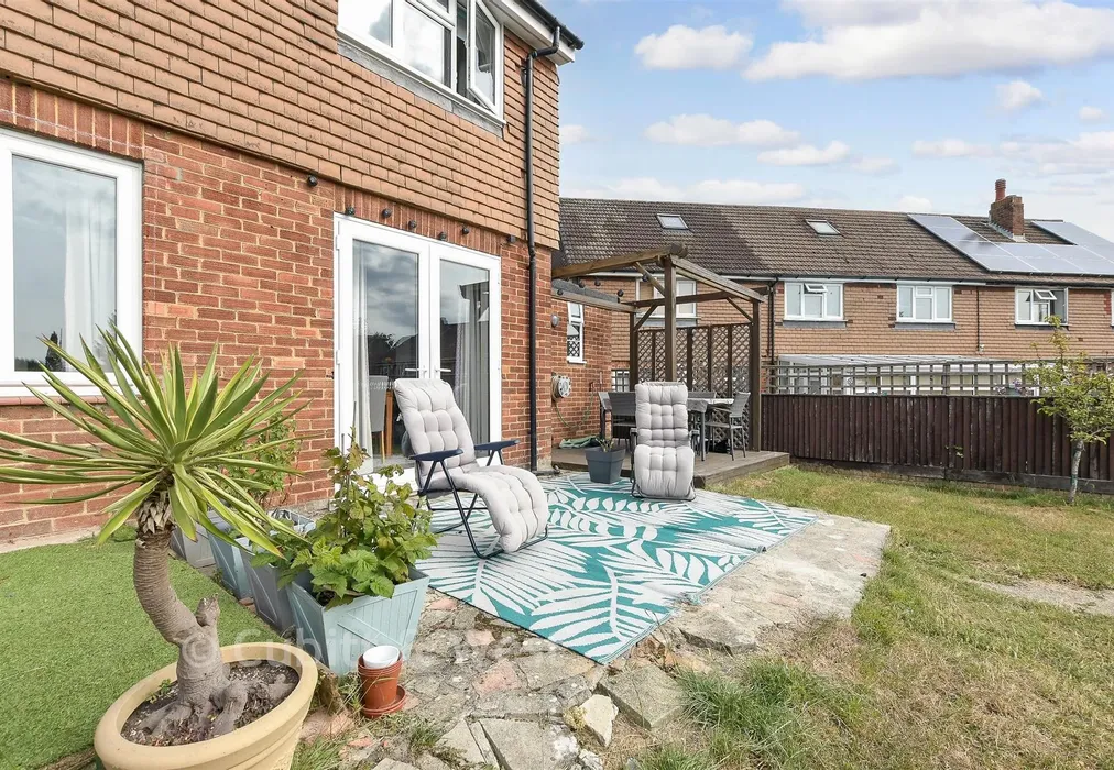 Rear Garden - South Mead, Redhill, Surrey - Wards of Kent