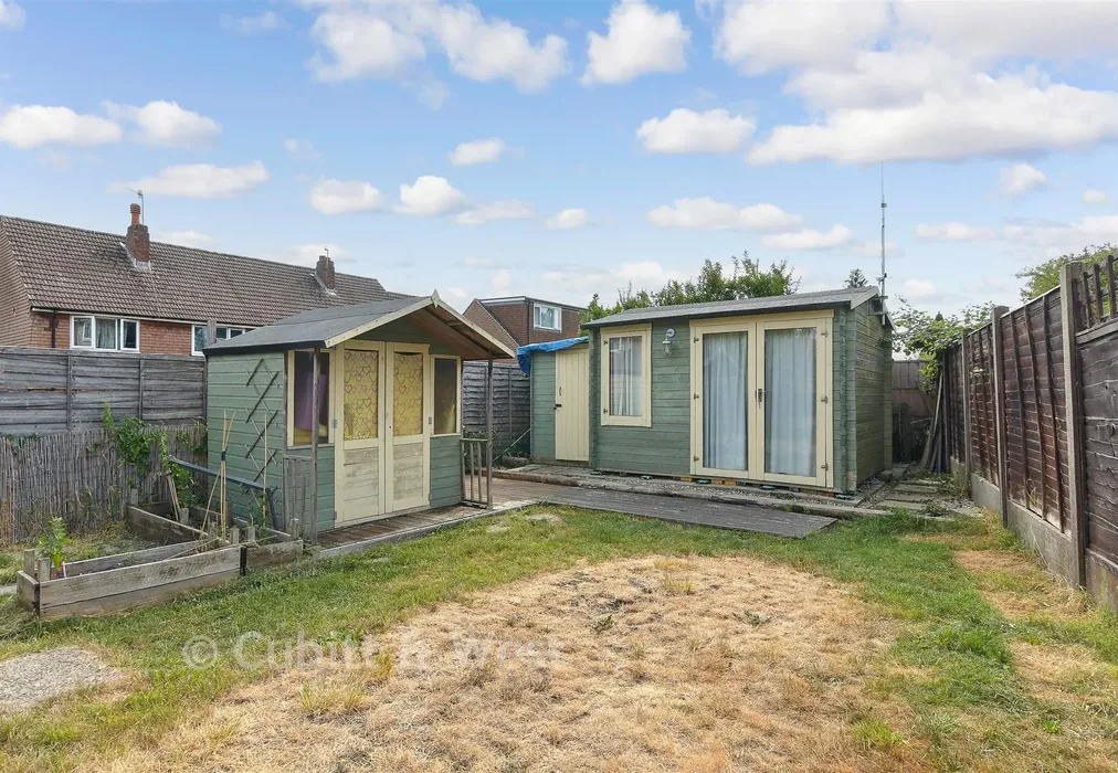 Rear Garden - South Mead, Redhill, Surrey - Wards of Kent