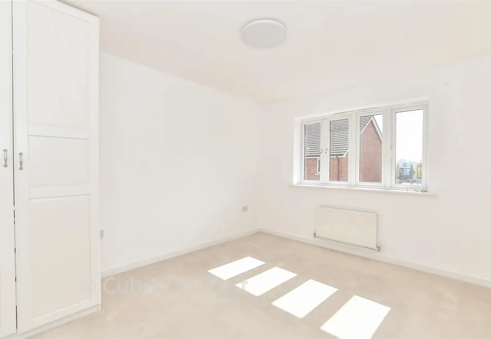 Bedroom 1 - Union Road, Portsmouth, Hampshire - Wards of Kent