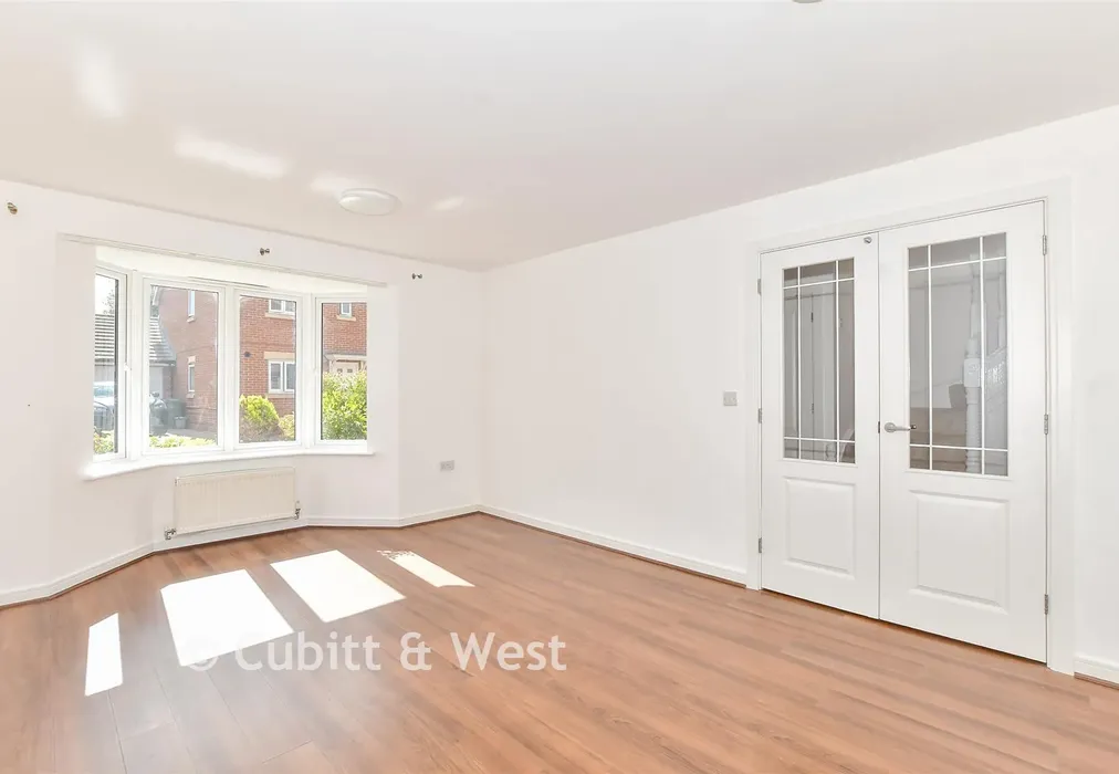 Lounge - Union Road, Portsmouth, Hampshire - Wards of Kent