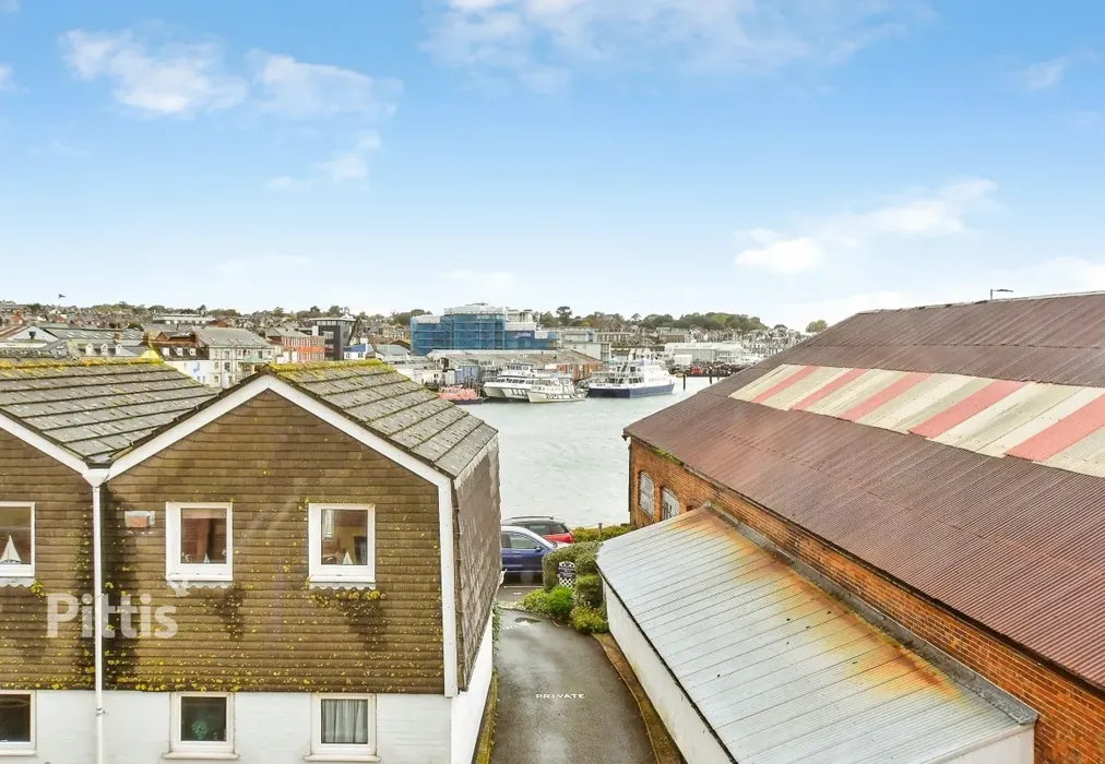  - 3 Castle Street East Cowes PO32 - Wards of Kent