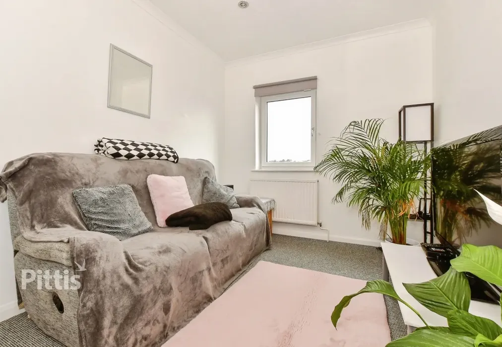  - 3 Castle Street East Cowes PO32 - Wards of Kent