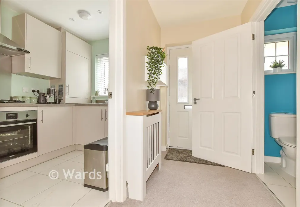 Entrance Hall - Butterworth Road, Whitstable, Kent - Wards of Kent