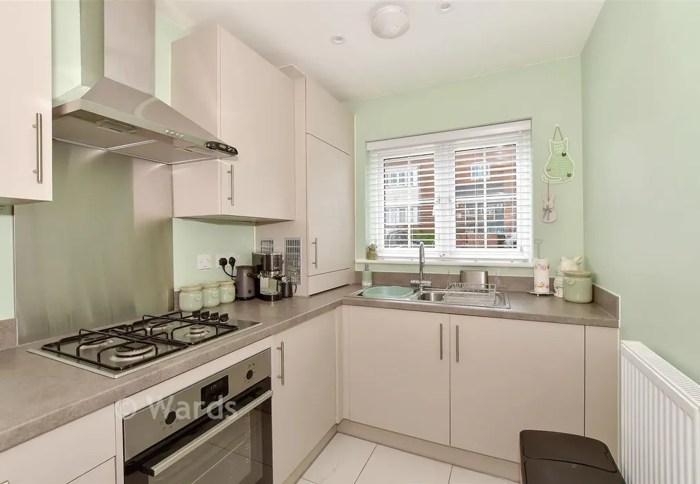 Kitchen - Butterworth Road, Whitstable, Kent - Wards of Kent