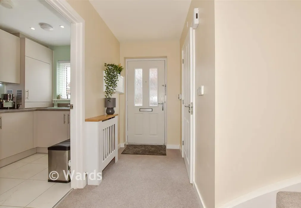 Entrance Hall - Butterworth Road, Whitstable, Kent - Wards of Kent